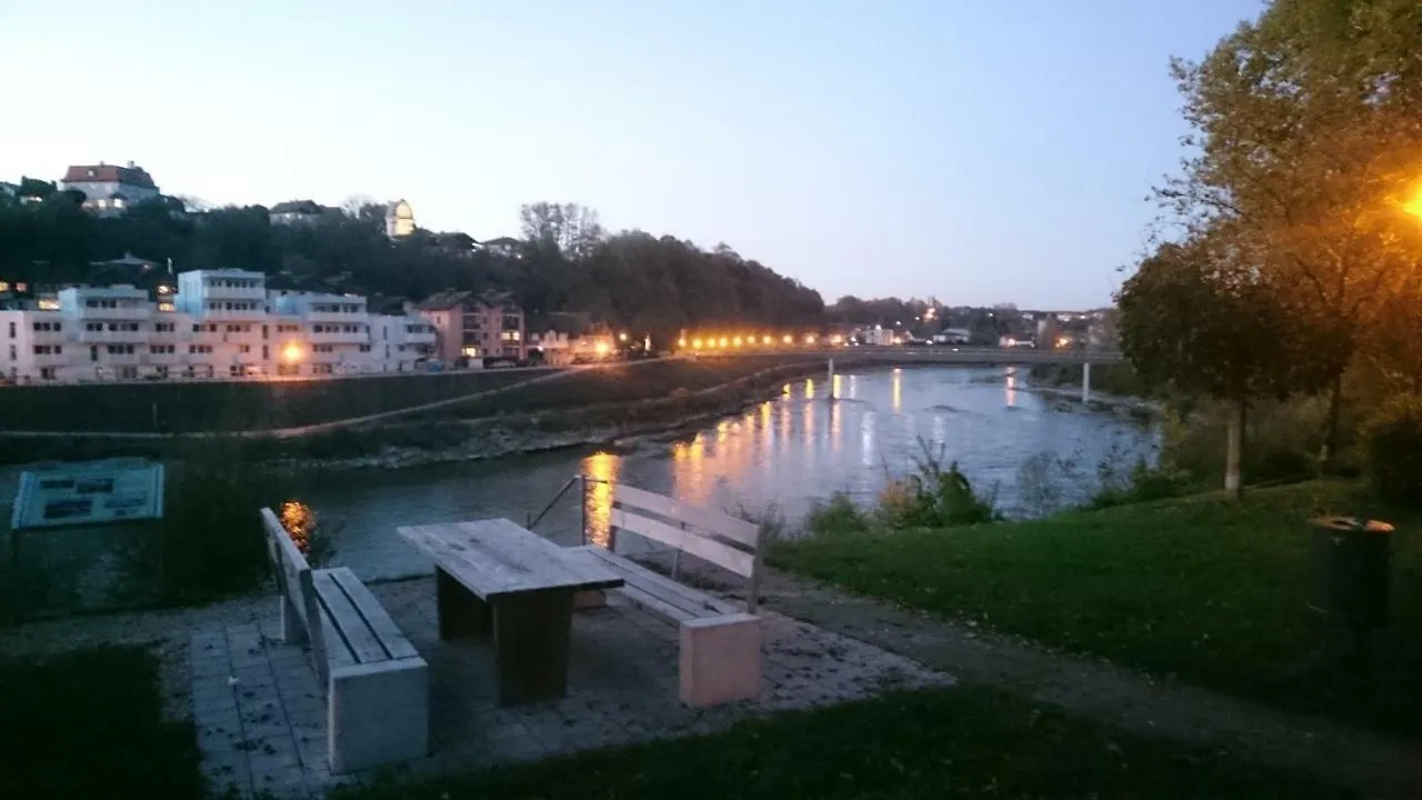 Apartment Ferienwohnung An Der Idyllischen Salzachschleife Naehe Salzburg Laufen