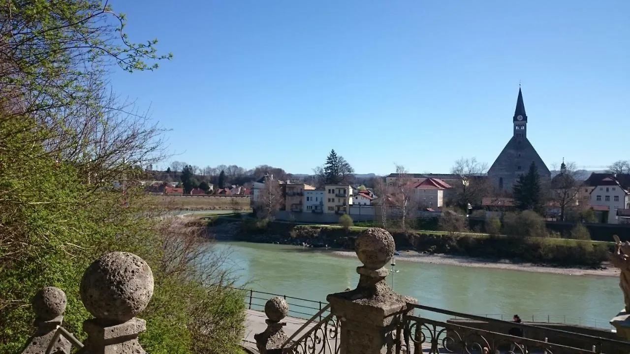 Ferienwohnung An Der Idyllischen Salzachschleife Naehe Salzburg Laufen Apartment