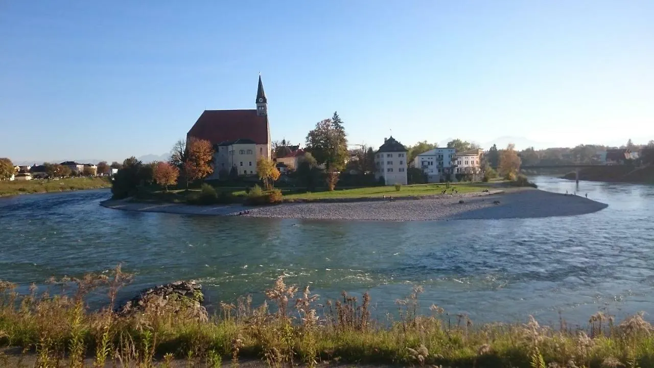 Apartment Ferienwohnung An Der Idyllischen Salzachschleife Naehe Salzburg Laufen